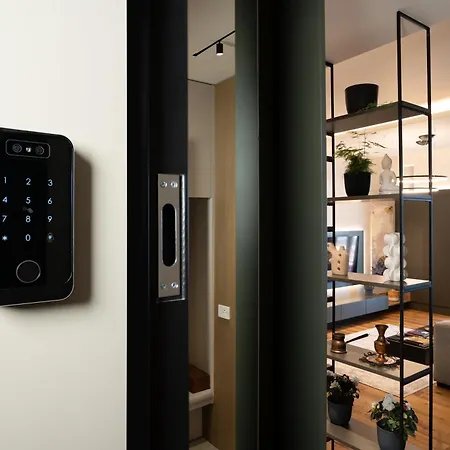 Ee Homes - Curated Design & Skyline Views ティラナ