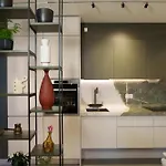 Apartman Ee Homes - Curated Design & Skyline Views
