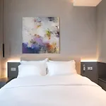 Apartament Ee Homes - Curated Design & Skyline Views Tirana